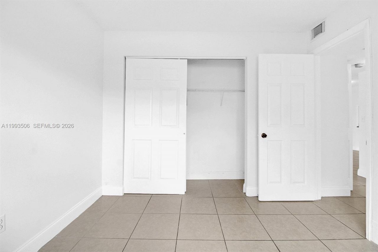 9730 Hammocks Blvd, Unit 203-28, Miami, FL 33196 Photo