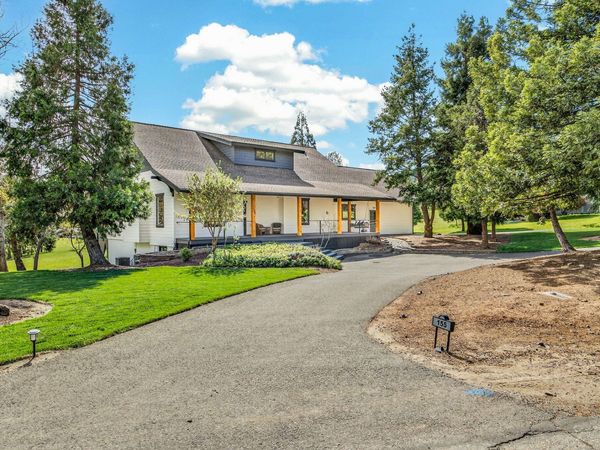 155 Morton Way, Jacksonville, OR 97530