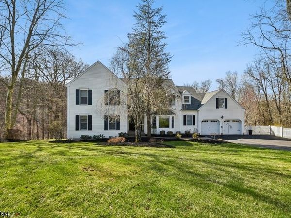 12 Spring Brook Dr, Randolph, NJ 07869