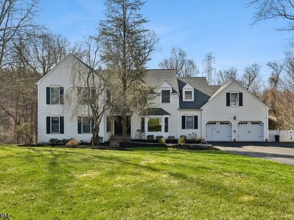 12 Spring Brook Dr, Randolph, NJ 07869