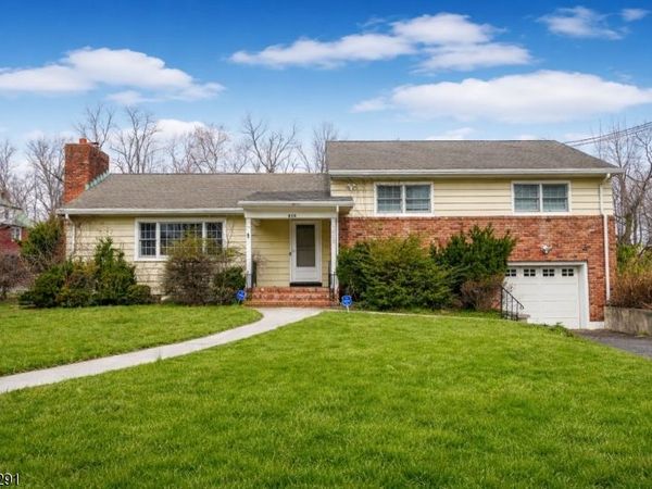 811 Field Ave, Plainfield, NJ 07060