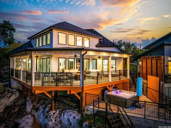 889 Glenn, Canyon Lake, TX 78133