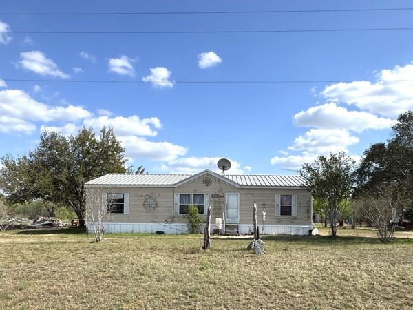 1255 Mount Pleasant, Kingsbury, TX 78638