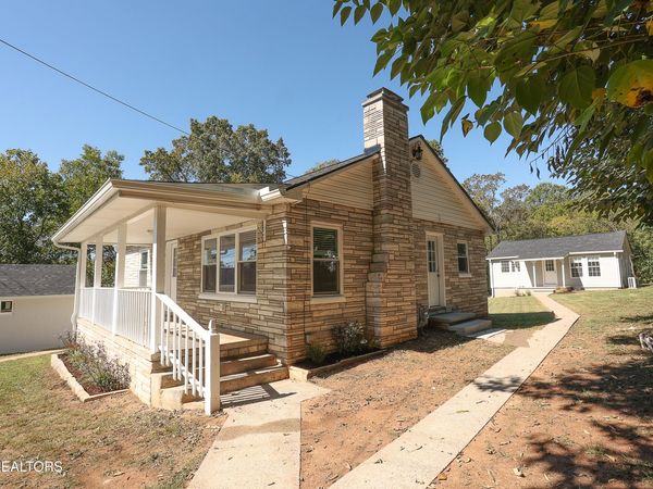 800 E 1st Ave, Lenoir City, TN 37771