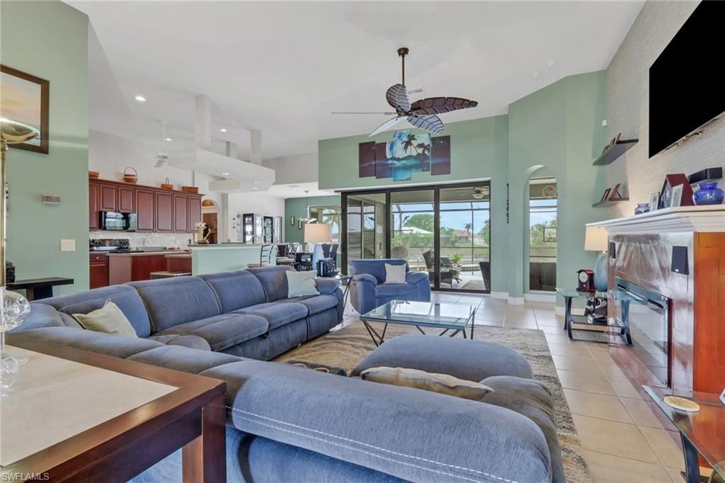2102 NE 22nd Ave, Cape Coral, FL 33909 Photo