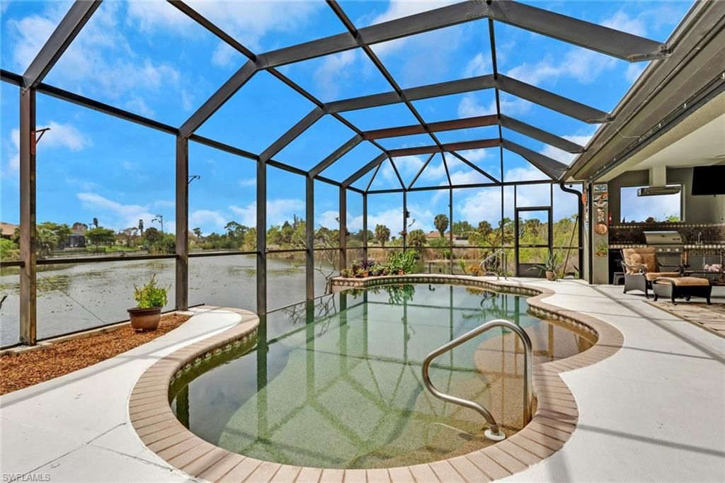 2102 NE 22nd Ave, Cape Coral, FL 33909 Photo