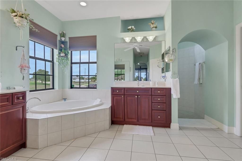 2102 NE 22nd Ave, Cape Coral, FL 33909 Photo