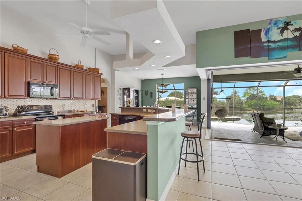 2102 NE 22nd Ave, Cape Coral, FL 33909 Photo