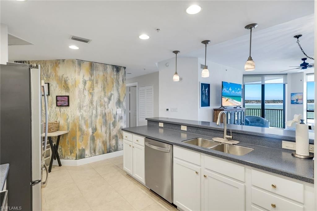 5781 Cape Harbour Dr, Unit 1108, Cape Coral, FL 33914 Photo