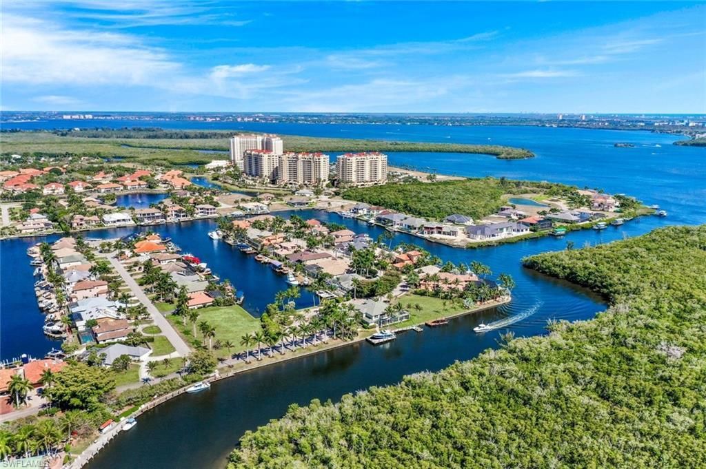 5781 Cape Harbour Dr, Unit 1108, Cape Coral, FL 33914 Photo