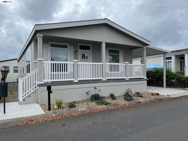 1422 Salamanca Ave, Hayward, CA 94544