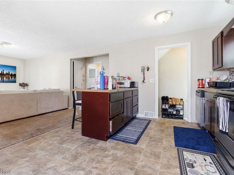 4242 Harwood Road, South Euclid, OH 44121 Photo 2