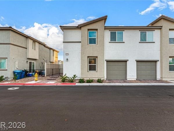 2833 Champagne Gold Avenue , North Las Vegas, NV 89086