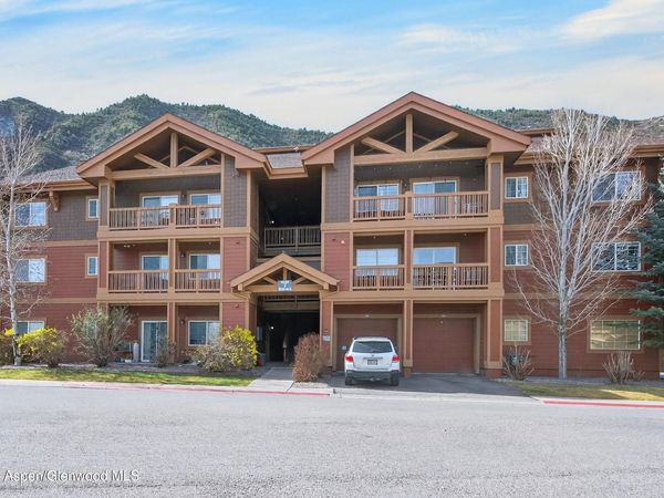560 River View Drive, Unit 706, New Castle, CO 81647