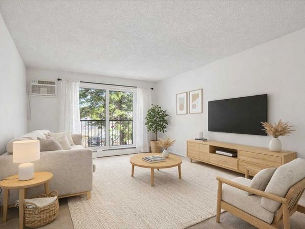 4860 Park Commons Drive, Unit 211, Saint Louis Park, MN 55416