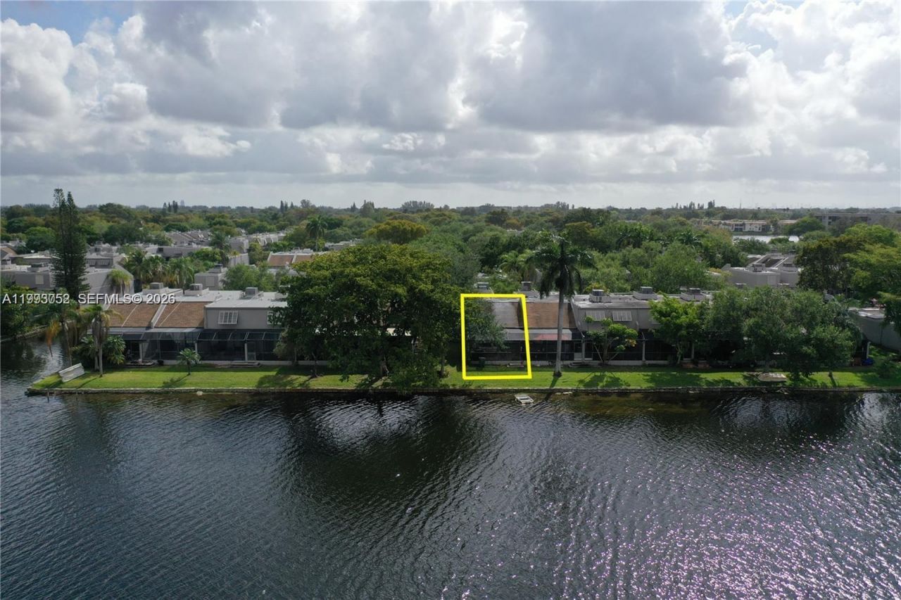1490 NW 113th Way, Pembroke Pines, FL 33026 Photo