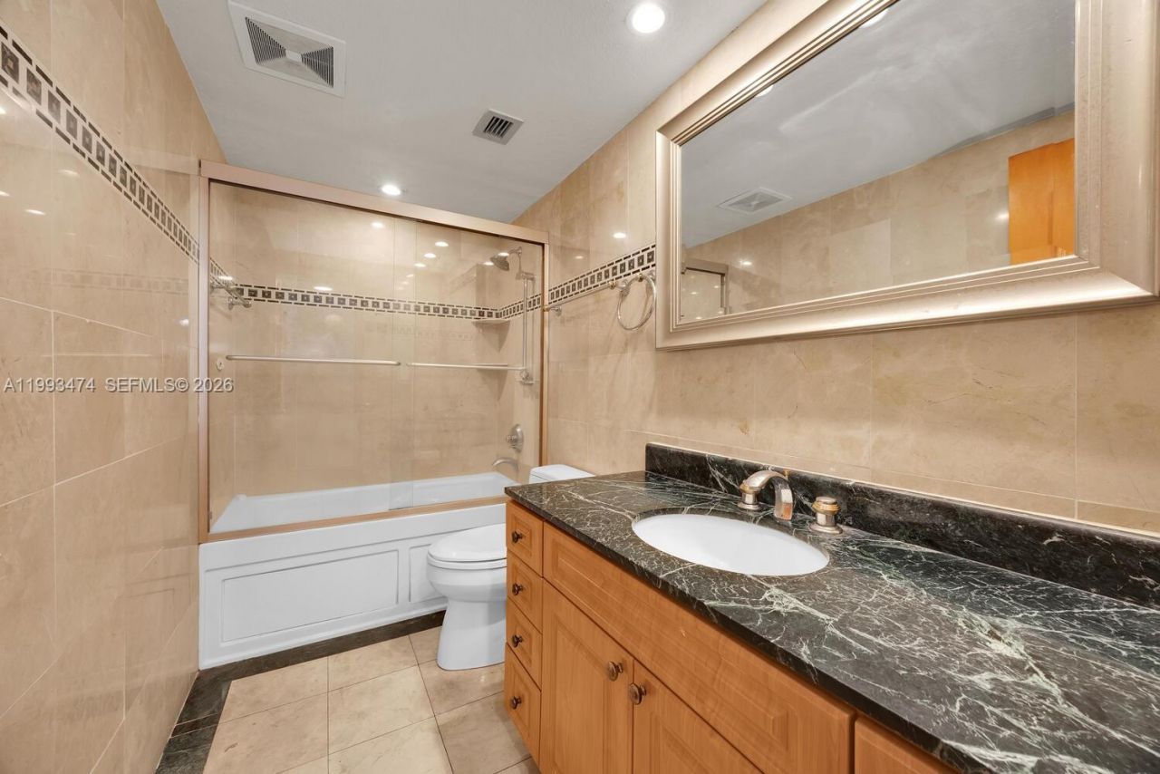 100 Edgewater Dr , Unit 207, Coral Gables, FL 33133 Photo