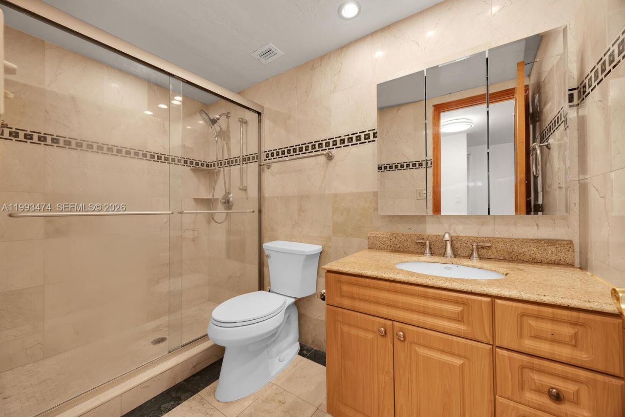 100 Edgewater Dr , Unit 207, Coral Gables, FL 33133 Photo