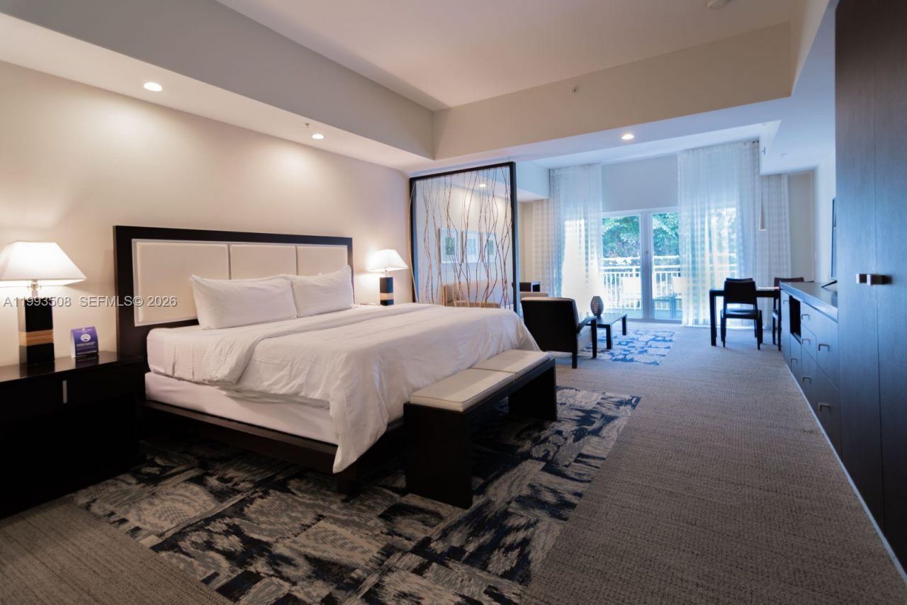 5300 NW 87th Ave, Unit 404, Doral, FL 33178 Photo