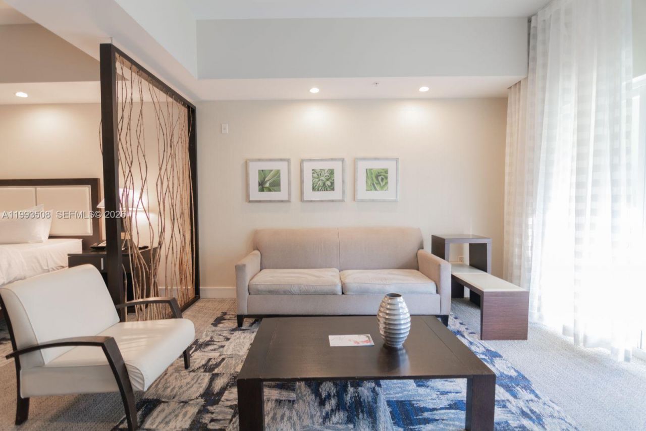 5300 NW 87th Ave, Unit 404, Doral, FL 33178 Photo