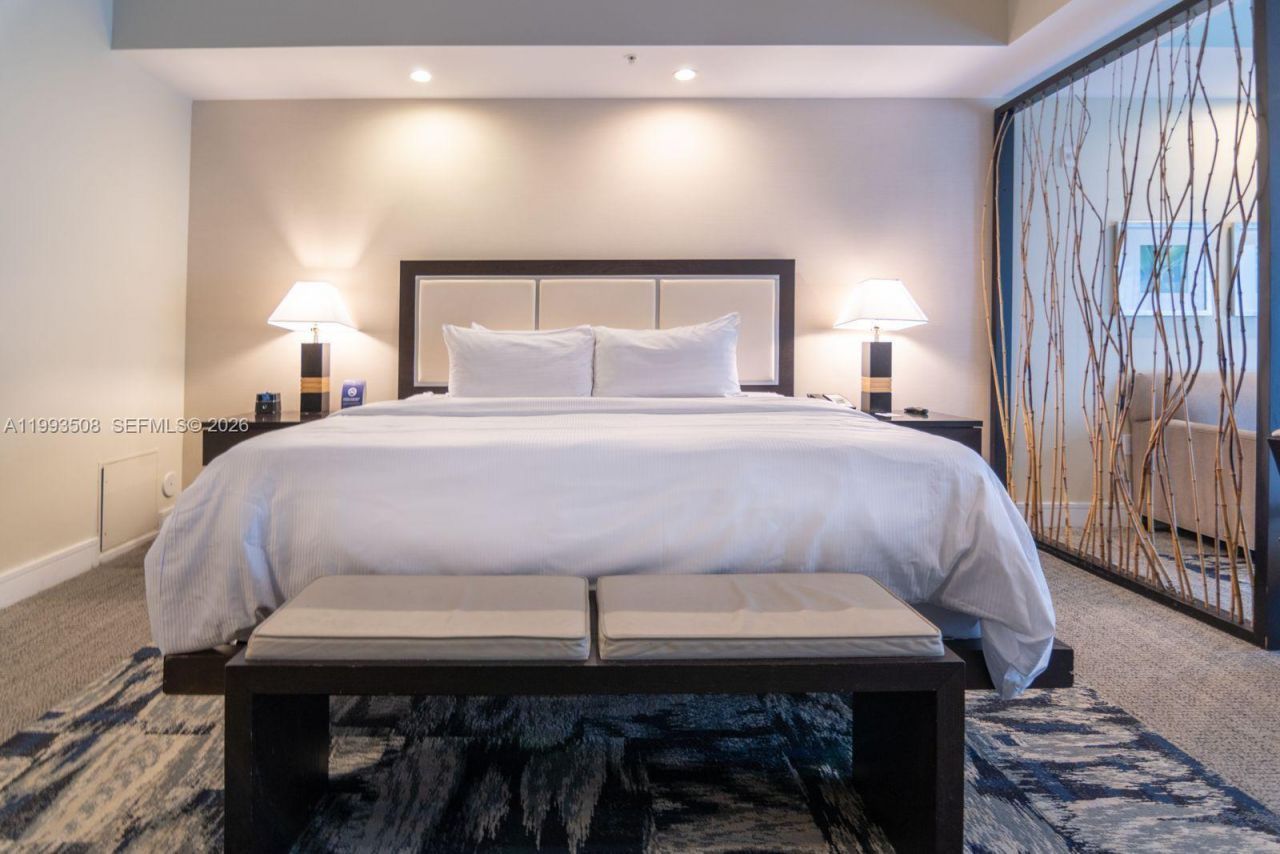 5300 NW 87th Ave, Unit 404, Doral, FL 33178 Photo