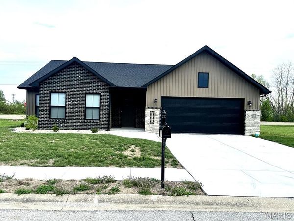 3752 Kristine Drive , Pontoon Beach, IL 62040