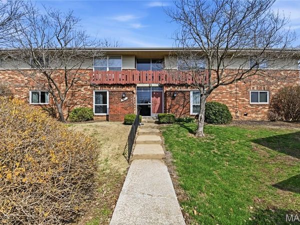 4229 Carrollton Drive , Unit C, Bridgeton, MO 63044