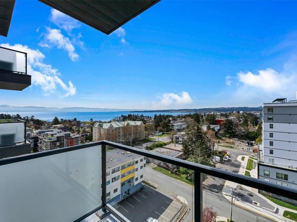 622 Admirals Rd, Unit #907, Esquimalt, BC V9A 2N7