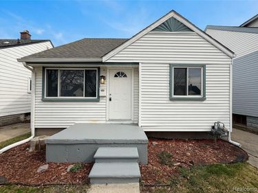436 Cleveland Avenue , Lincoln Park, MI 48146