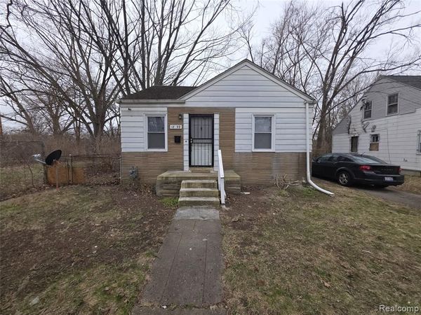 18499 Pierson Street, Detroit, MI 48219