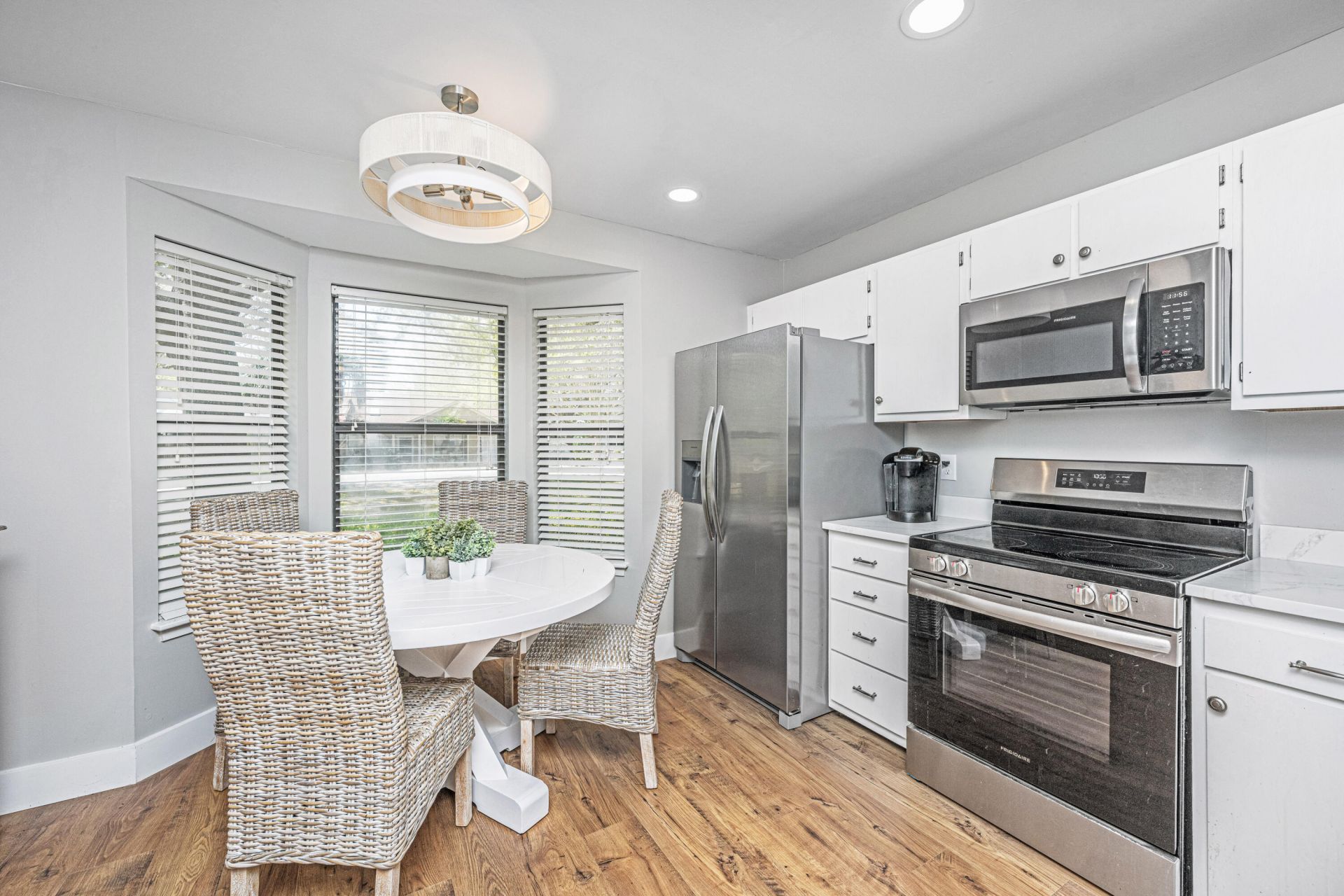 1525 E Crossing Lane Photo 13