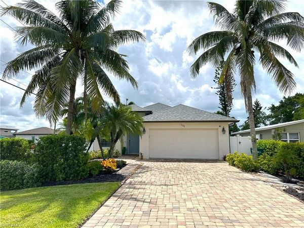 798 107th AVE N, NAPLES, FL 34108