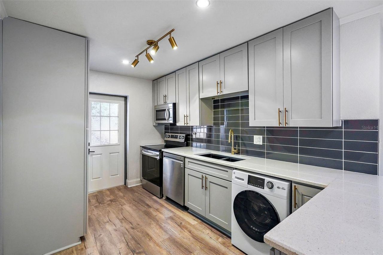 779 12th Ave N , Saint Petersburg, FL 33704 Photo