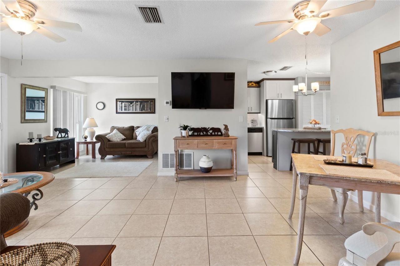 3802 42nd Street Court W, Unit 31, Bradenton, FL 34205 Photo