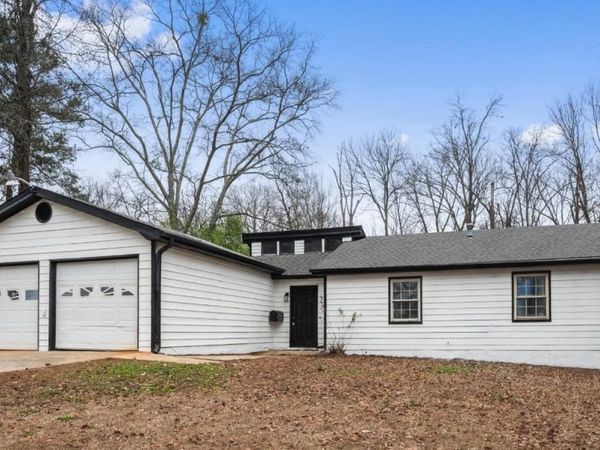2814 Woodhollow Lane, Jonesboro, GA 30236