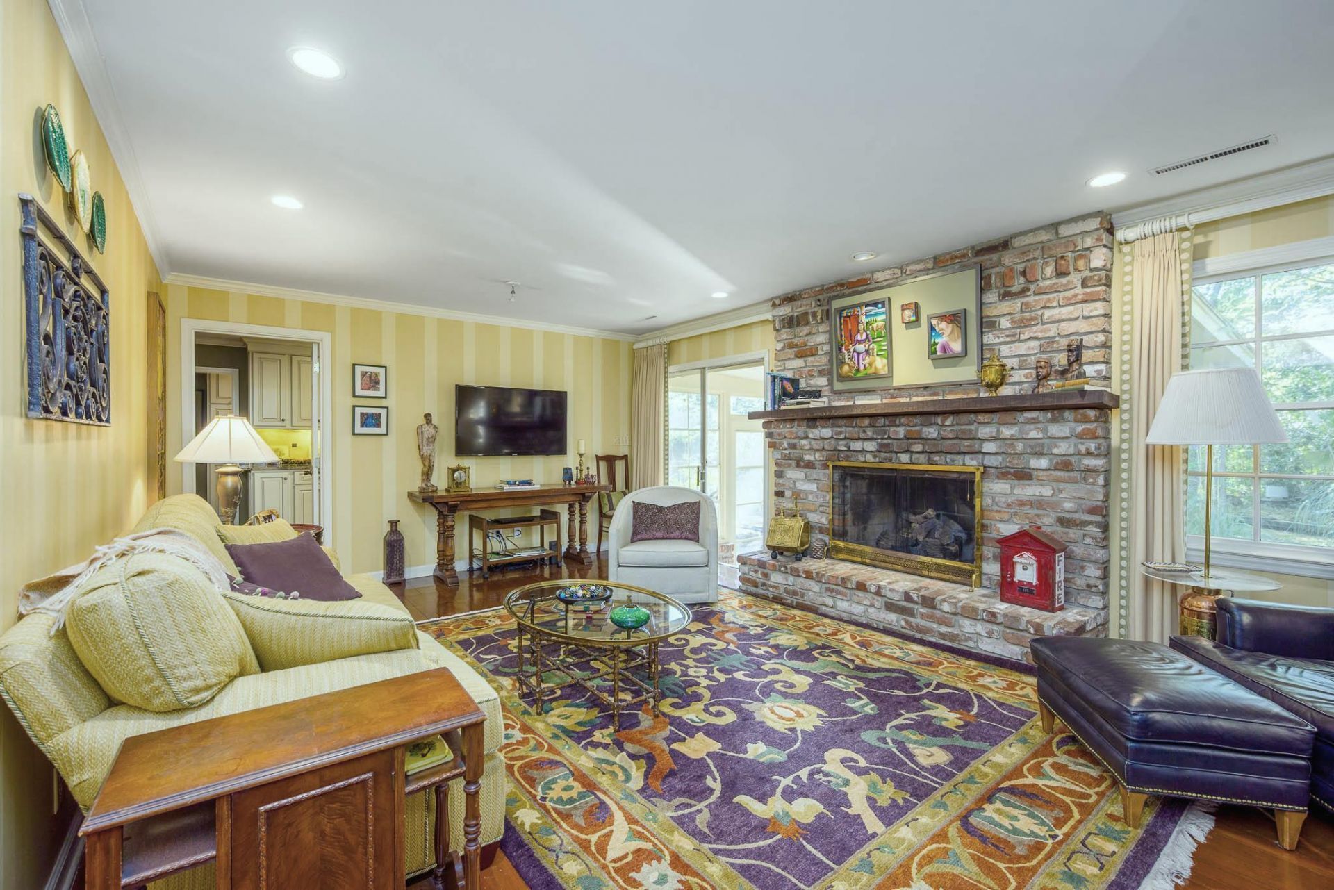 1867 Rugby Lane Photo 11