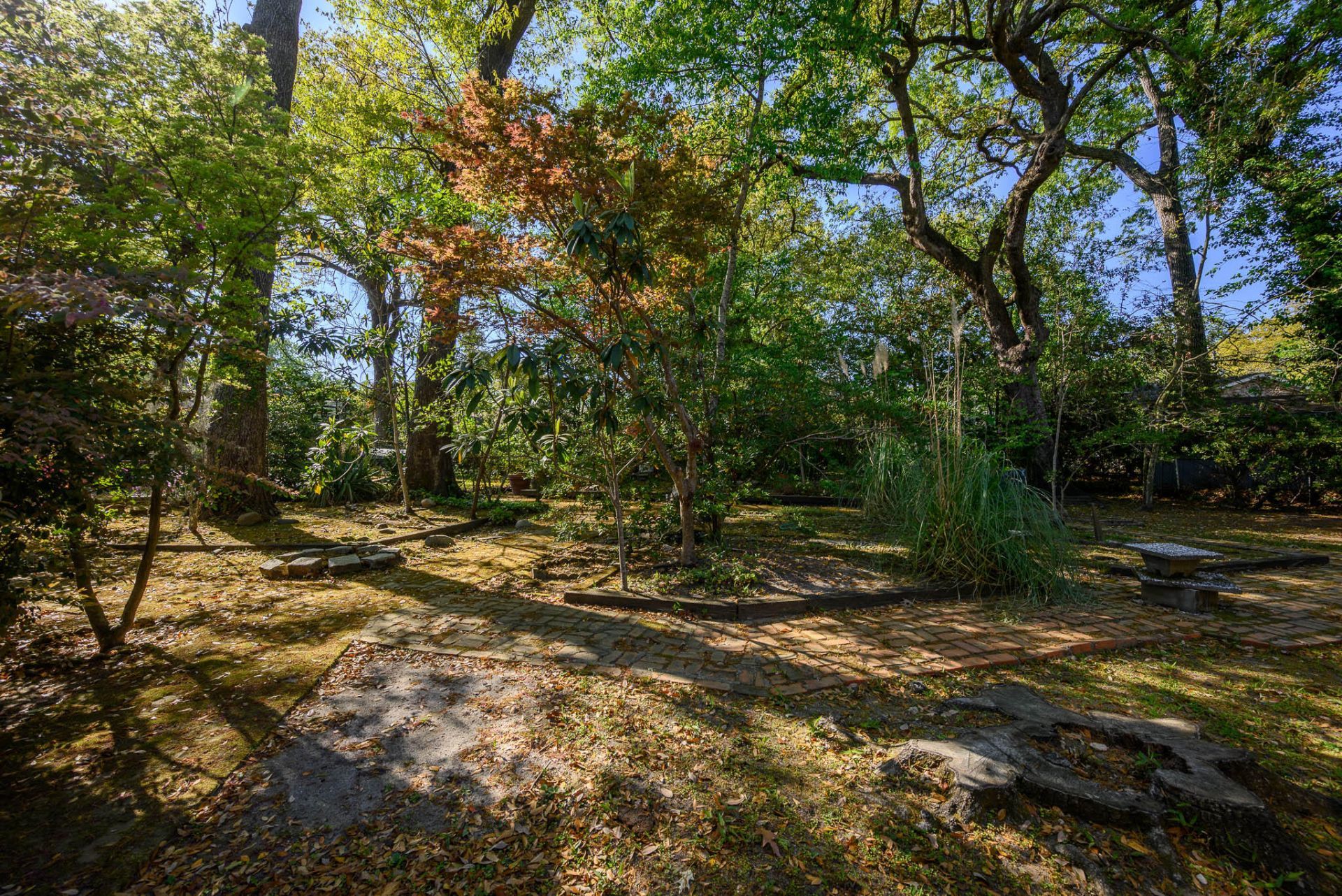 1867 Rugby Lane Photo 37