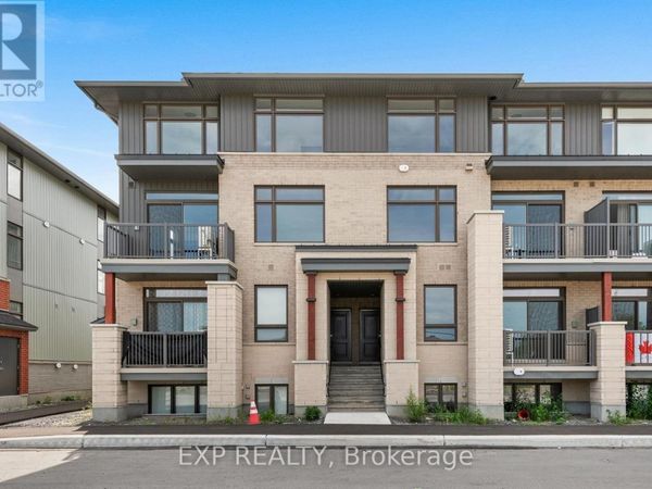 1005 Silhouette Private, Ottawa, ON K2J4S3