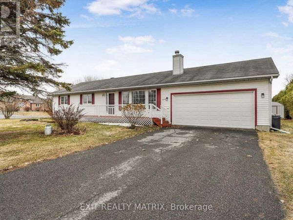 6454 Waterbury Lane, Ottawa, ON K0A2T0