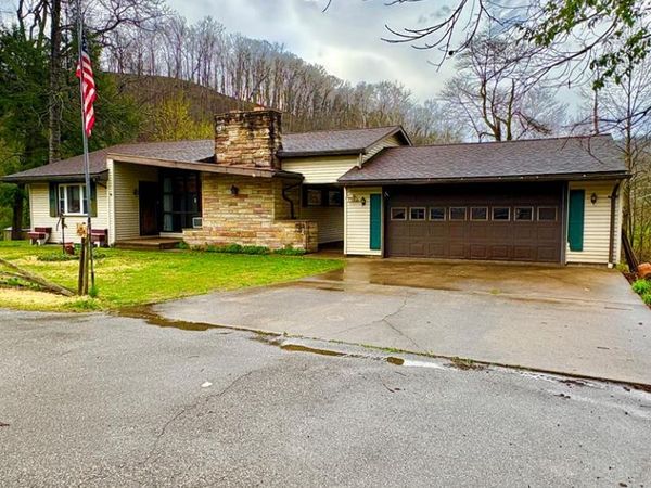 69 Circle Drive, New Martinsville, WV 26155