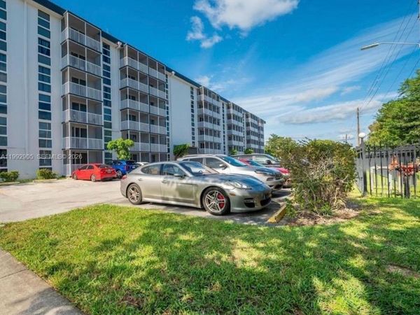 16851 NE 23rd Ave , Unit B604, North Miami Beach, FL 33160