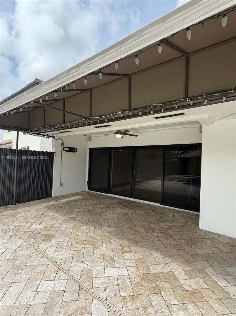 725 NW 135th Ct , Miami, FL 33182 Photo