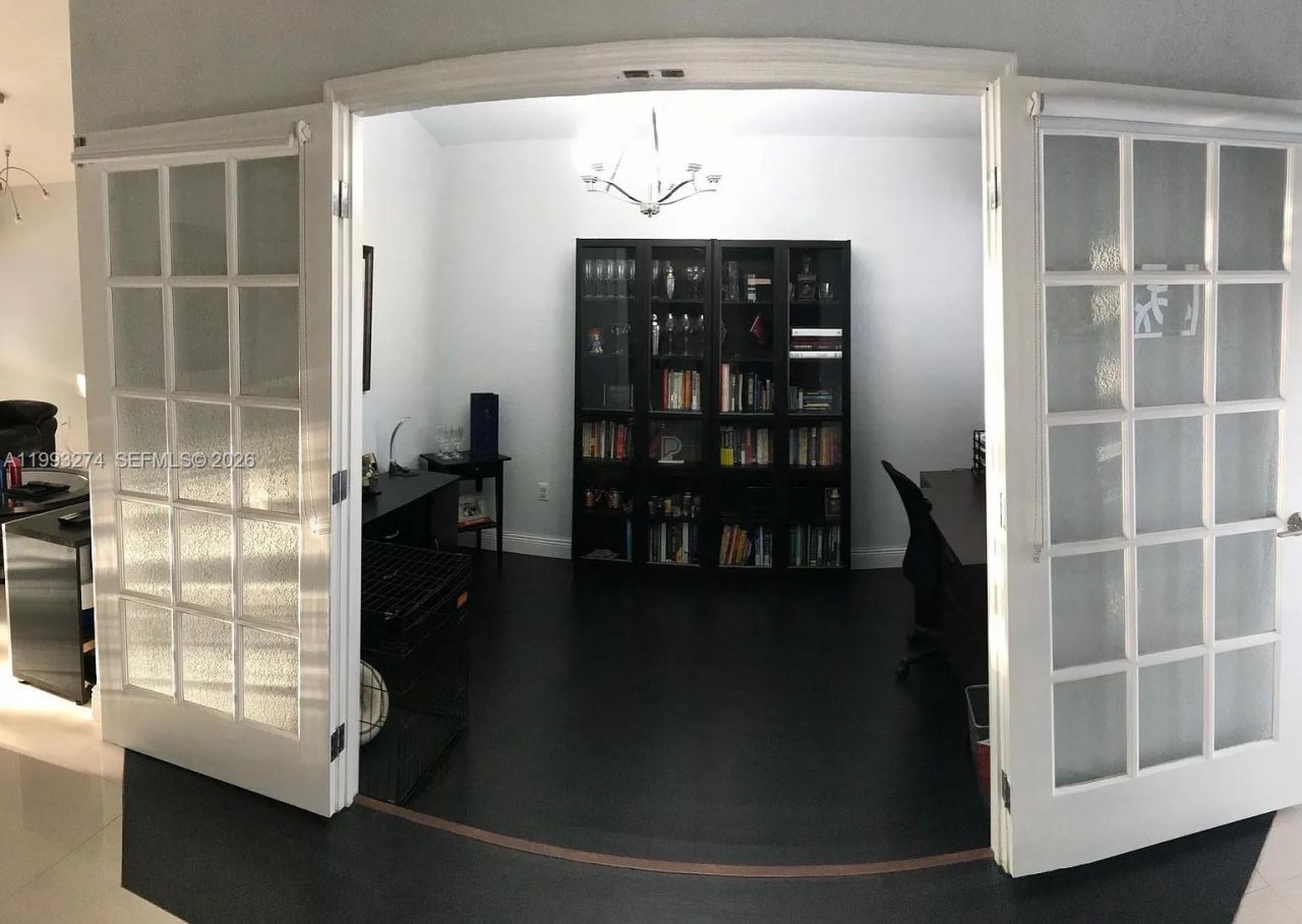 725 NW 135th Ct , Miami, FL 33182 Photo