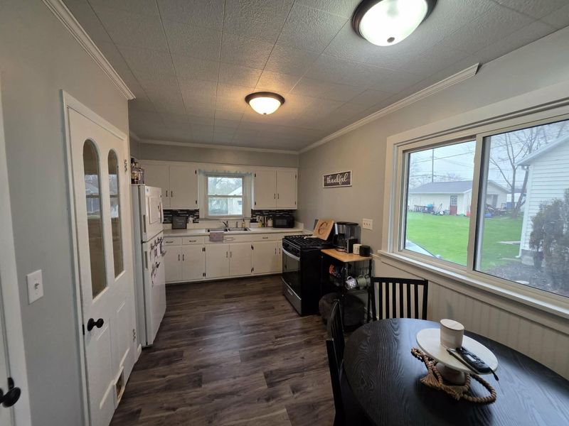 925 E Spring Street, Saint Marys, OH 45885 Photo 5