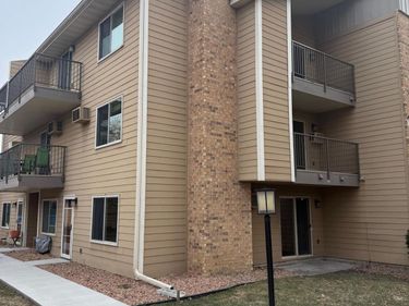 2020 Ridge Drive, Unit 11, Saint Louis Park, MN 55416