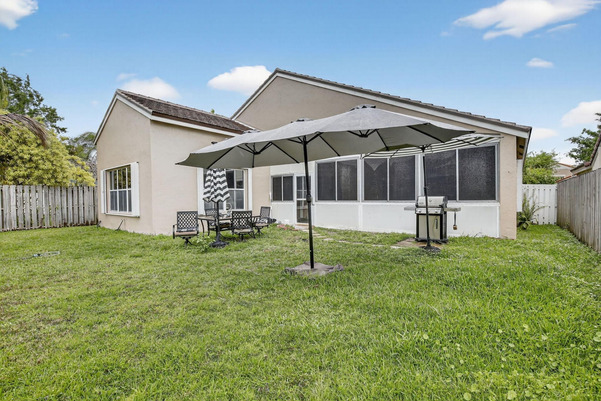 495 Carrington Lane, Weston, FL 33326 Photo