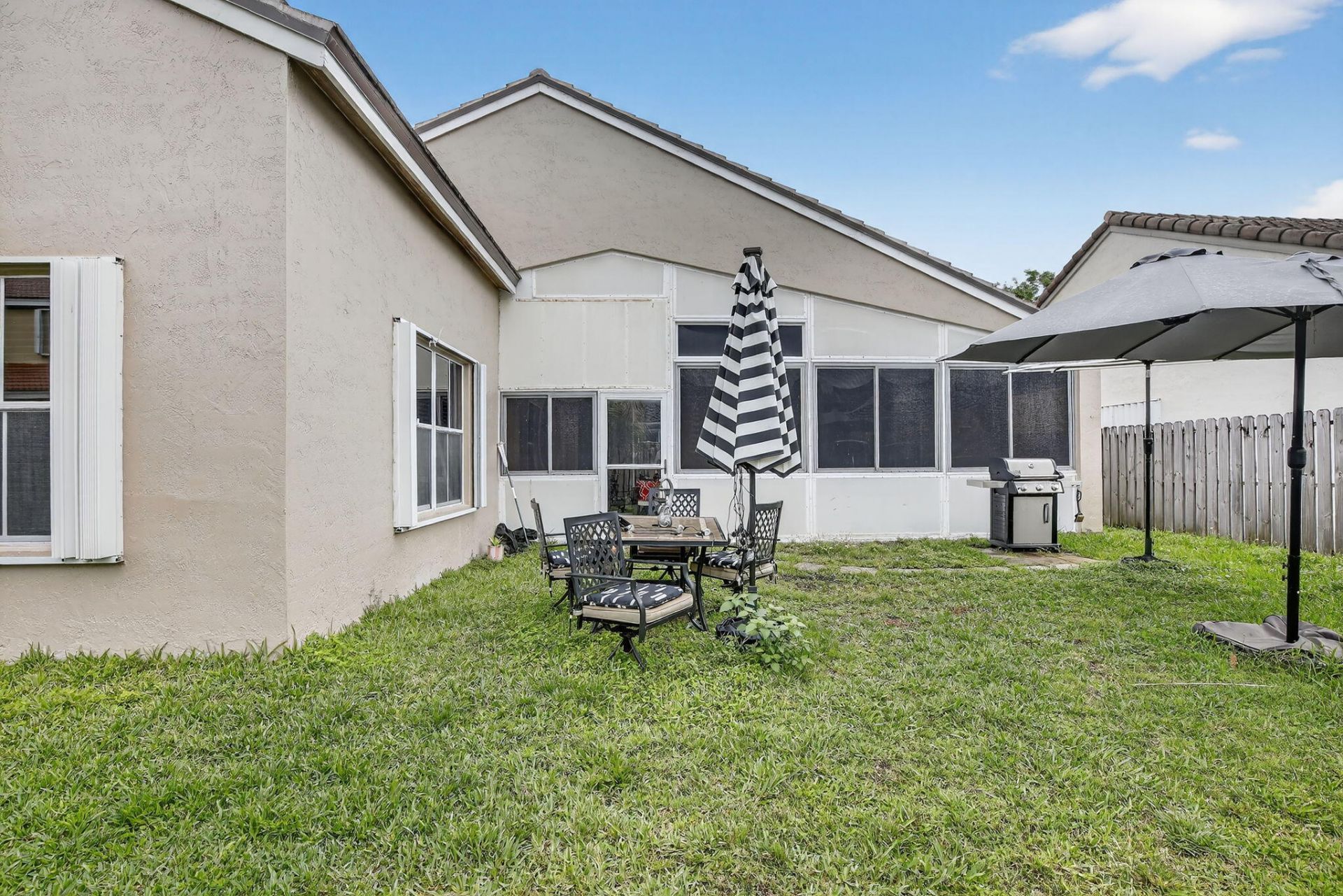 495 Carrington Lane, Weston, FL 33326 Photo