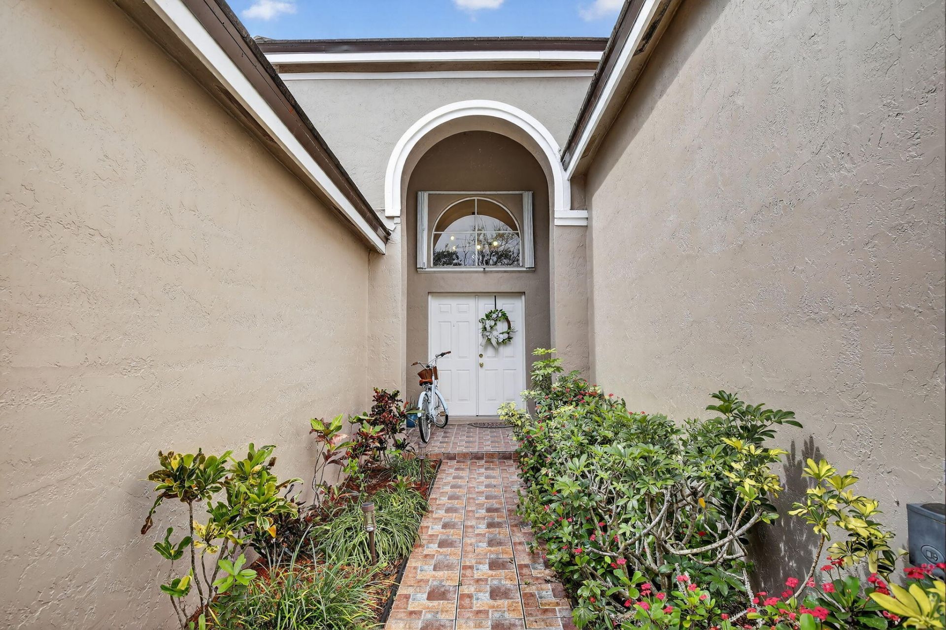 495 Carrington Lane, Weston, FL 33326 Photo