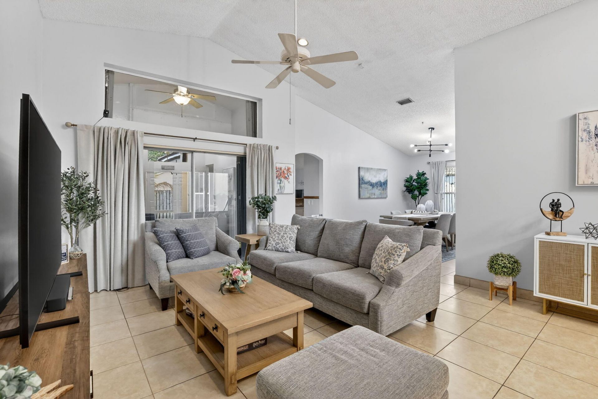 495 Carrington Lane, Weston, FL 33326 Photo