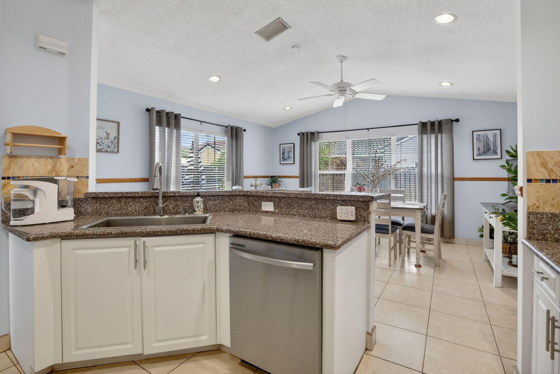 495 Carrington Lane, Weston, FL 33326 Photo